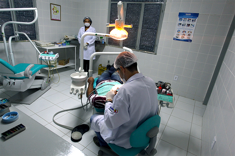 Eusébio realiza 3.520 atendimentos mensais em saúde bucal nos Postos de Saúde